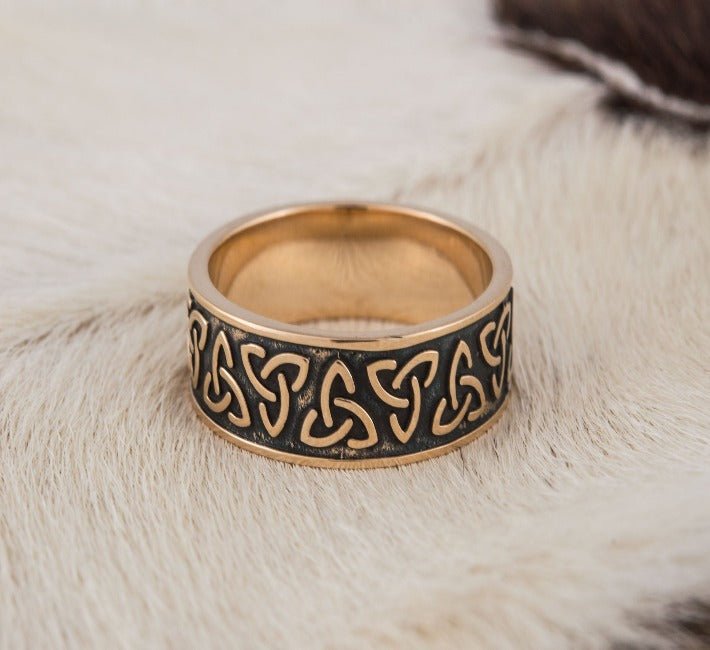 Triquetra Symbol Bronze Ring